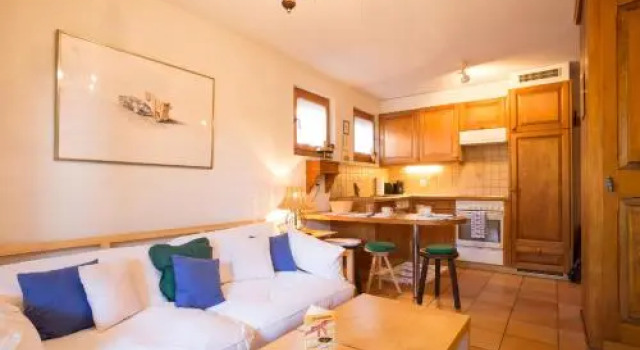 Apartment Oiseau Bleu 05, Prenota Appartamento Hotel a Canton Vallese con parcheggio, Parcheggio