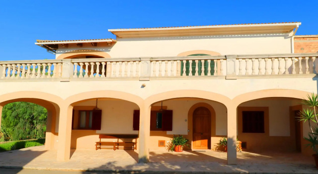Villa Emilia 422 by Mallorca Charme, Book Villa Campos 