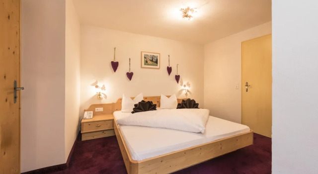 Номер Standard ERIKA Pure Panoramahotel inklusive Stubai Super Card von Mai bis Oktober - Montag bis Samstag inklusive Abendessen