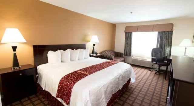 Номер Deluxe Best Western Oakbrook Inn