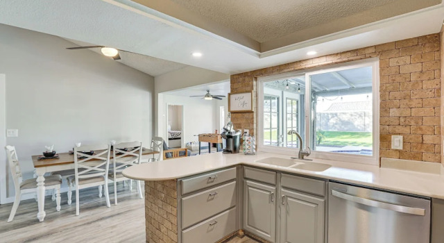 Коттедж Peoria Home w/ Private Pool, Hot Tub, & Gas Grill!