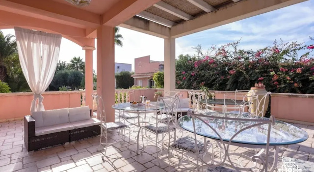 Вилла Superior Villa Festosa - Luxury retreat by the beach