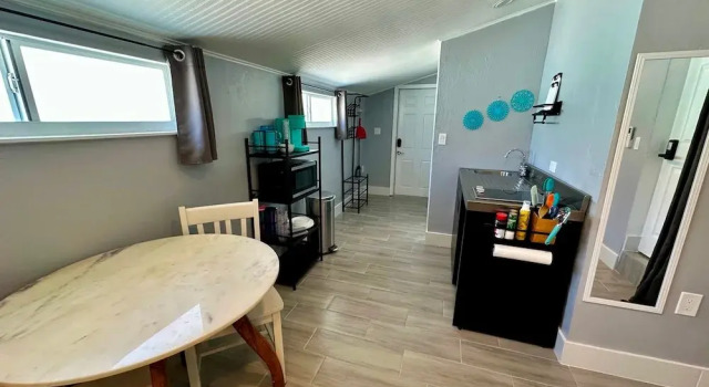 Lil Lavender Studio, Забронировать Отель Отели в центре Форт-Майерс-Бич, в центре