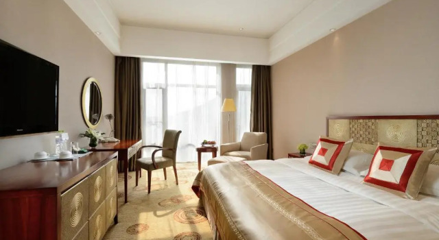 Двухместный номер Standard Ramada Plaza By Wyndham Taian