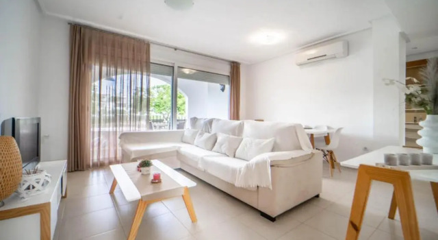 Bright Apartment with Pool Views - BA811, Varaa Huoneisto Roldan Murcia