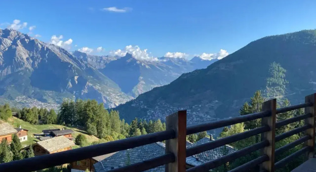 Вилла Beautiful Luxury Chalet Veyon With Incredible Views