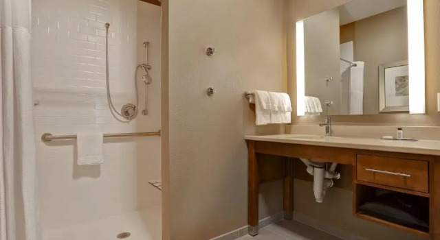 Двухместный номер Standard c 1 комнатой Staybridge Suites - Overland Park - Kansas City S by IHG