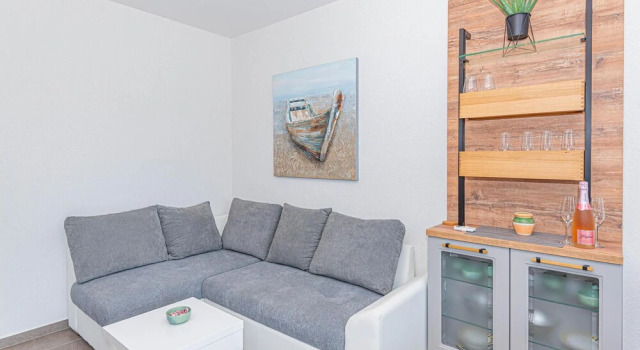 Nice Apartment in Pirovac With Wifi and 2 Bedrooms, Забронировать Апартаменты/квартира Апартаменты Пировац, Апартаменты/квартира