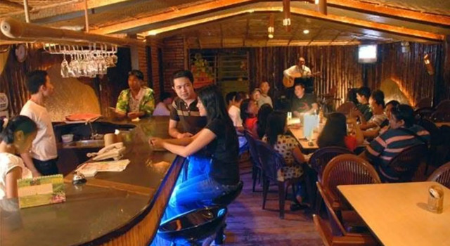 Seabreeze Lodge and Cafe