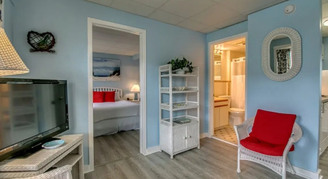 Номер Standard с 2 комнатами с видом на бассейн Beachcomber Resort