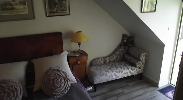 Chambre d’hôtes Le Vaujoint, Rezerwuj Hotel Hotele w Cheille z parkingiem, Parking
