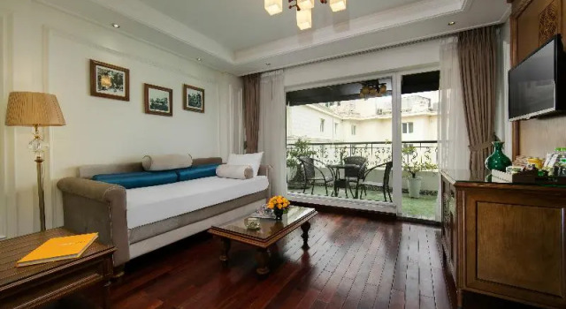 Номер Standard с балконом Hanoi Pearl Hotel