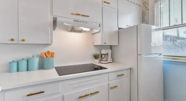 The Grand on Ave O by Ryson Vacation Rentals, Забронировать Дом для отпуска Виллы Галвестон, рядом с Галерея Galveston Art League, Вилла