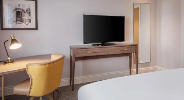 Семейный номер Standard Oxford Belfry Hotel & Spa