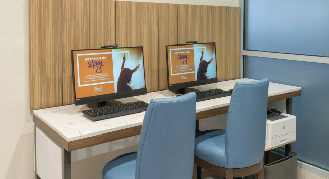 Hilton Garden Inn Philadelphia Center City, Забронировать Отель Отели Филадельфии с бассейном, рядом с LOVE, Бассейн