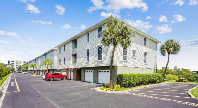 Mariner's Pointe 202
