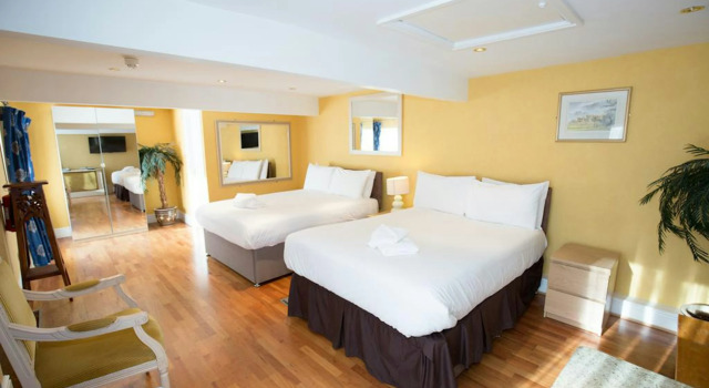 The Peacock Townhouse Hotel Kenilworth - Warwick, Забронировать Отель Отели Уорикшир с парковкой, Парковка