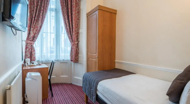 Одноместный номер Standard Brunel Hotel