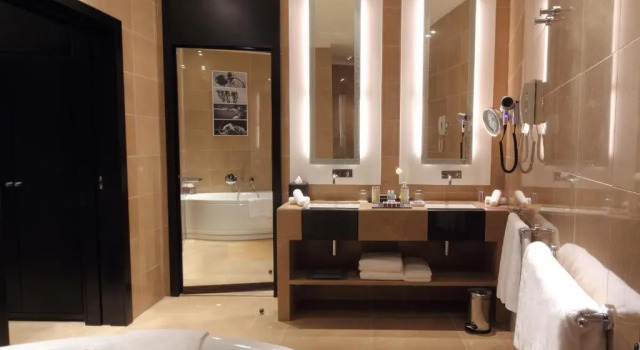 Suite junior con vista a la ciudad The Torch Doha
