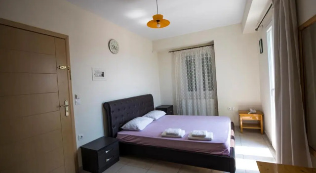 Pyrgos Sofokleous, Book Hotel Mytilini 