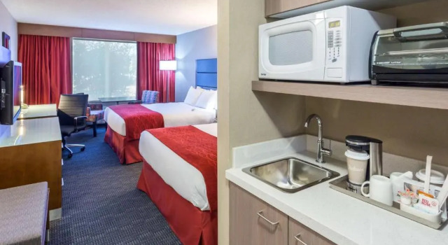 Номер Premium Radisson Hotel & Suites Fort McMurray