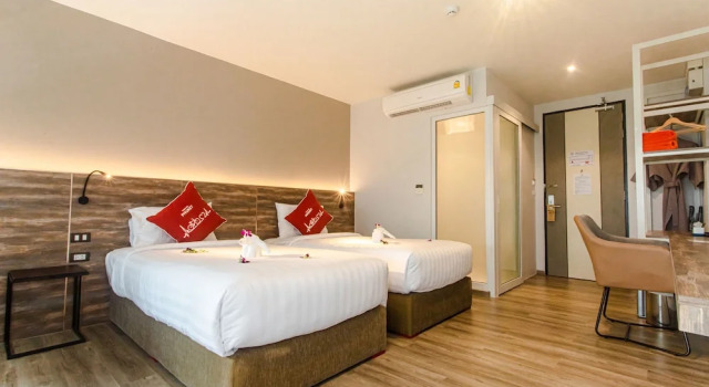 Двухместный номер Deluxe Tour De Phuket Hotel - SHA Plus