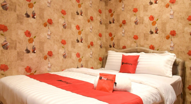 Номер Standard RedDoorz near Pelabuhan Tanjung Perak 2 Surabaya