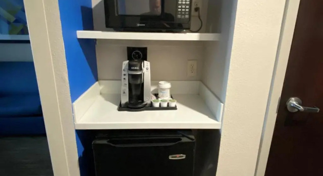 Четырёхместный номер Deluxe Holiday Inn Express & Suites - Albuquerque East by IHG