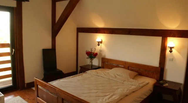 Casa Din Deal, Varaa Hotelli  