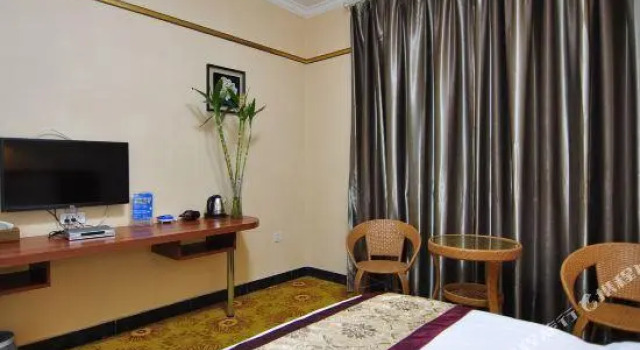 Huatian Hotel, Rezerwuj Hotel Hotele w Kunming z parkingiem, Parking
