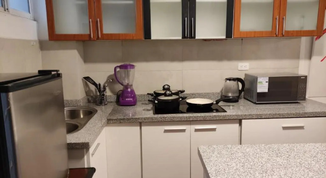 Hospedaje en Quito Norte, Apartamento & Suite independientes, Book Apartment Cheap Hotels in Sierra
