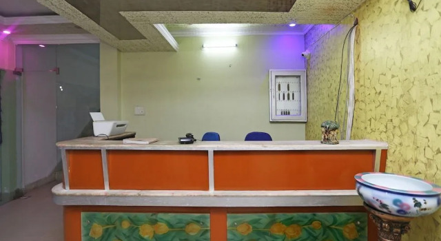 Oyo 26657 Vrindaban Guest House, Забронировать Гостевой дом Гостевые дома Чарбагх, Гостевой дом