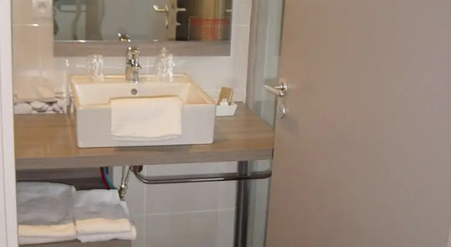 Семейный номер Standard Brit Hotel Spa Le Connetable