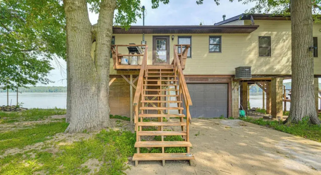 Коттедж Scenic Views & Yard: Mississippi River Retreat!