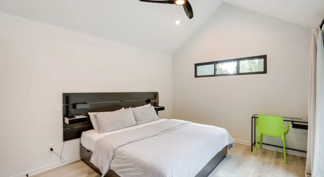 Коттедж Brevard Retreat: Fireplace, Deck & Screened Porch!