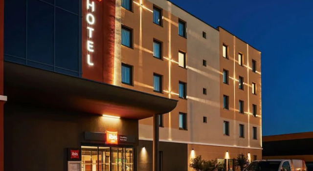 Кровать в общем номере Ibis Montlhery Paris Sud