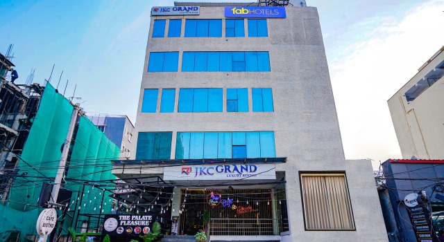 Fabhotel Jkc Grand