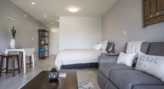 Kihei Bay Surf 227 by Maui Rental Group, Забронировать Апартаменты/квартира Отели Кихеи с бассейном, рядом с Hawaiian Islands Humpback Whale Sanctuary Visitor Center, Бассейн