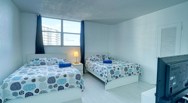 Hallandale Beach Intracoastal View Apartments, Забронировать Апартаменты/квартира Халландейл-Бич Голливуд-Бич