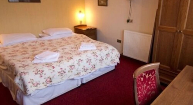 Ye Olde Cheshire Cheese Inn, Rezervați Hotel Hoteluri în Longnor cu parcare, Parcare
