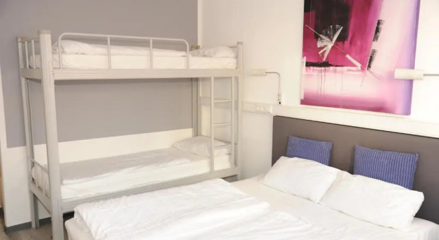 Четырёхместный номер Standard hogh Hotel Heilbronn