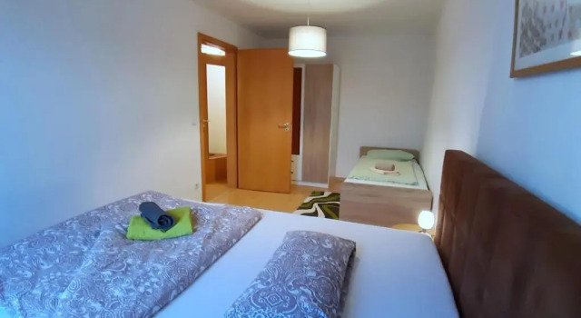 Lea-Apartment, 2 Raum, Balkon Tg Zentral Am Park, Забронировать Апартаменты/квартира Отели Лейпцига с парковкой, рядом с Музей Баха, Парковка