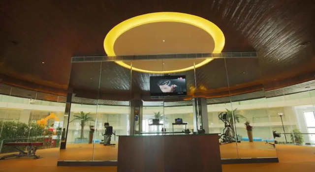 Luxurious Studio Homes Nr Surat Airport by Nirvana Hospitality, Prenota Hotel Dumas Gujarat