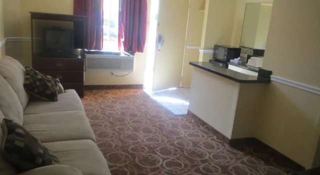 Memorial Inn and Suites