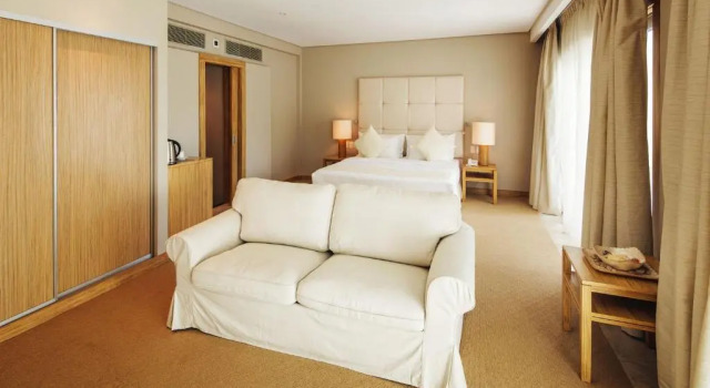 Полулюкс Villa Caemilla Beach Boutique Hotel