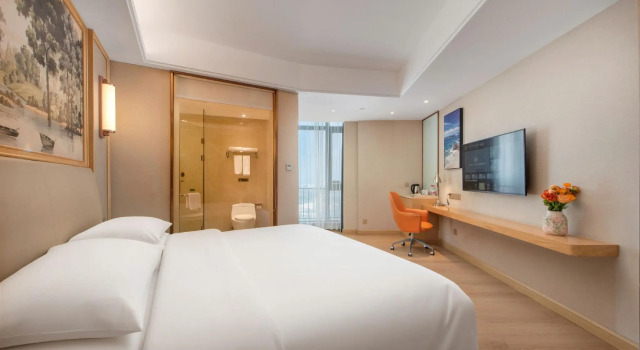Vienna International Hotel (Zhuhai Gaolangang International), Book Hotel Hotels in Guangdong with Parking, Parking