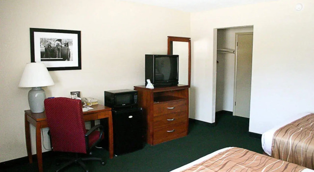 Best Western Hospitality House, Réserver Hôtel Emporia Kansas