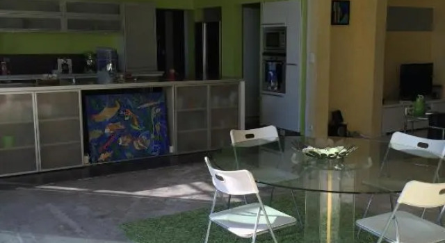 Коттедж с 4 комнатами Loft Zen