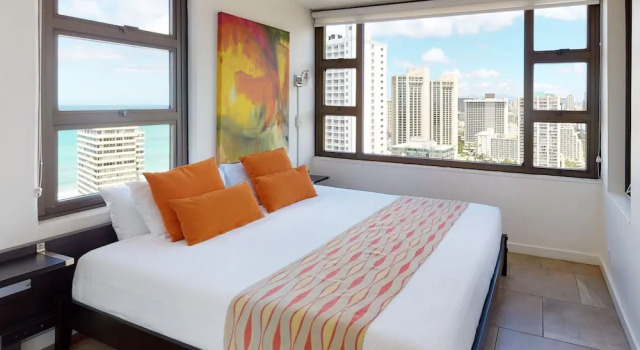 Artsy 32nd Floor Condo with Modern Furnishings & Gorgeous Ocean Views