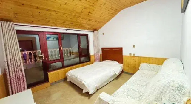 Семейный люкс Jizhou Jiushanding Yinlu Chinese Inn Homestay